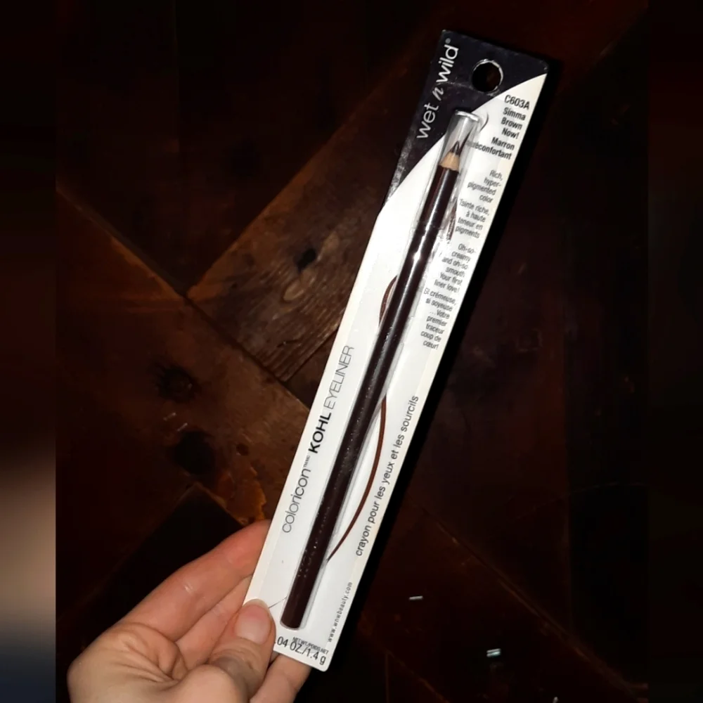 🍀3/15 🆕️ Brown Eyeliner Pencil (wet n wild)
